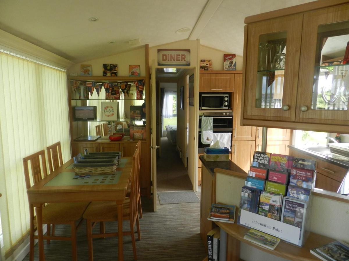 Little Haven Cwtch Caravans מראה חיצוני תמונה
